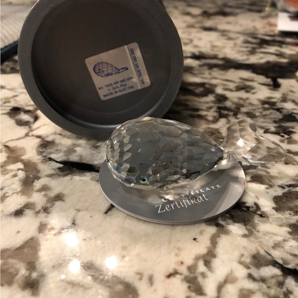 SWAROVSKI RETIRED SILVER CRYSTAL WHALE